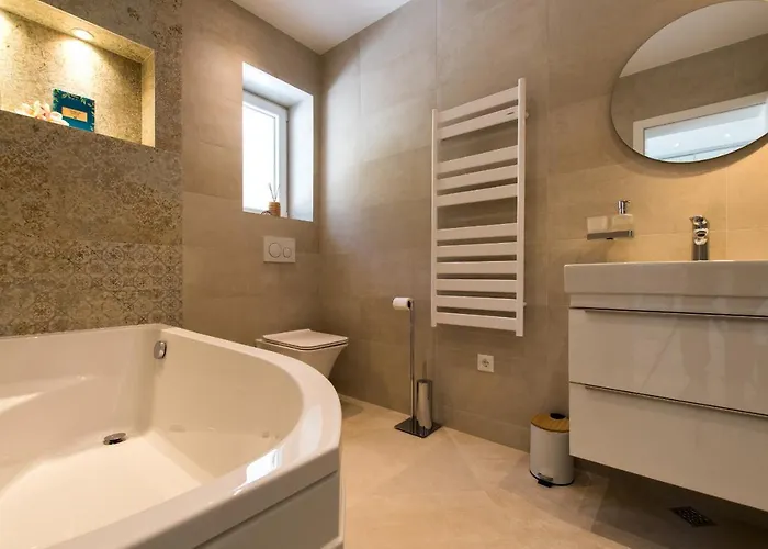 Smaragd - Perle - Luxury With Shared Pool *