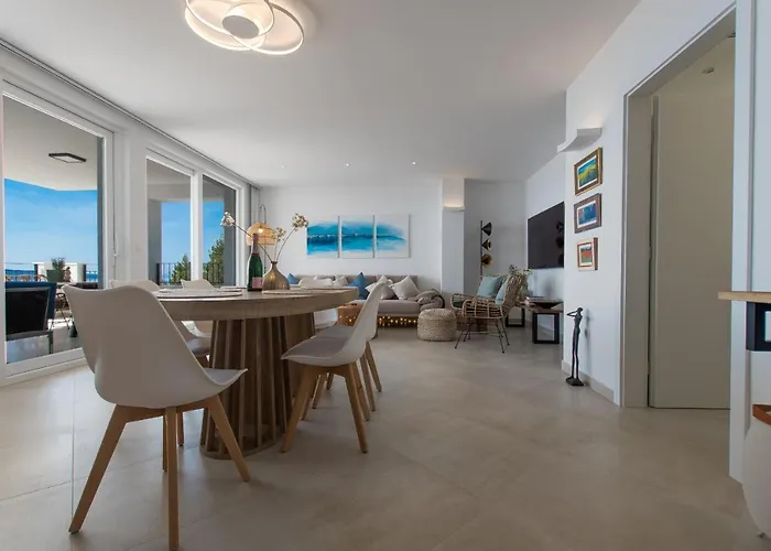 Smaragd - Perle - Luxury With Shared Pool Διαμέρισμα Μακάρσκα