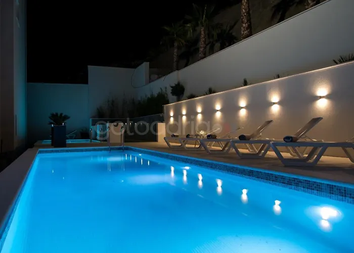 Smaragd - Perle - Luxury With Shared Pool Διαμέρισμα Μακάρσκα