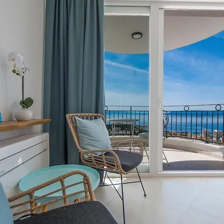 Smaragd - Perle - Luxury With Shared Pool Apartman