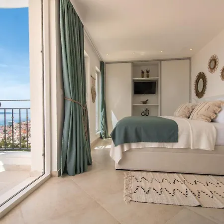 Smaragd - Perle - Luxury With Shared Pool * Makarska