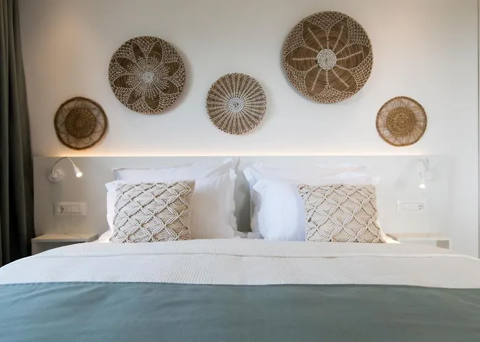 Smaragd - Perle - Luxury With Shared Pool Daire Makarska