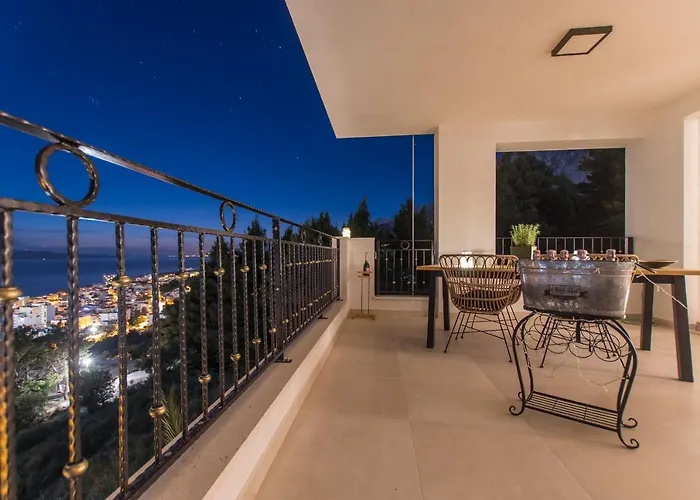 Smaragd - Perle - Luxury With Shared Pool * מאקרסקה